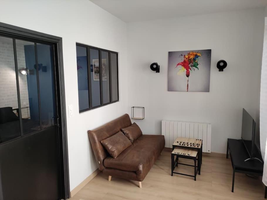 L'Atelier De L'Artiste - Moulins Coeur De Ville Dış mekan fotoğraf